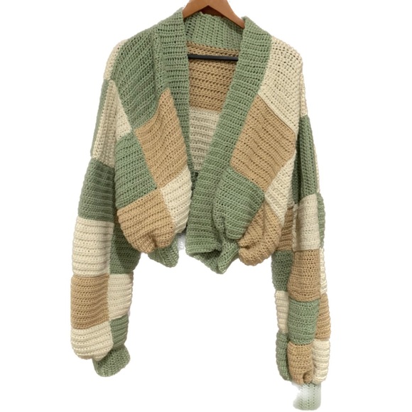 Sweaters - Checkered Cardigan Cropped crochet puffy Sage Green, crème, tan handmade fall